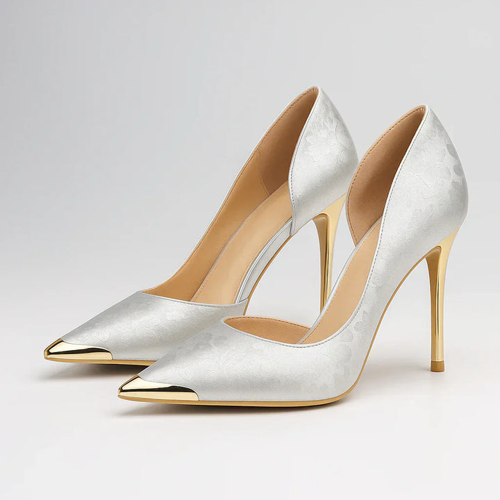 Verde Éclat™ – Tacones de Satén con Punta Dorada