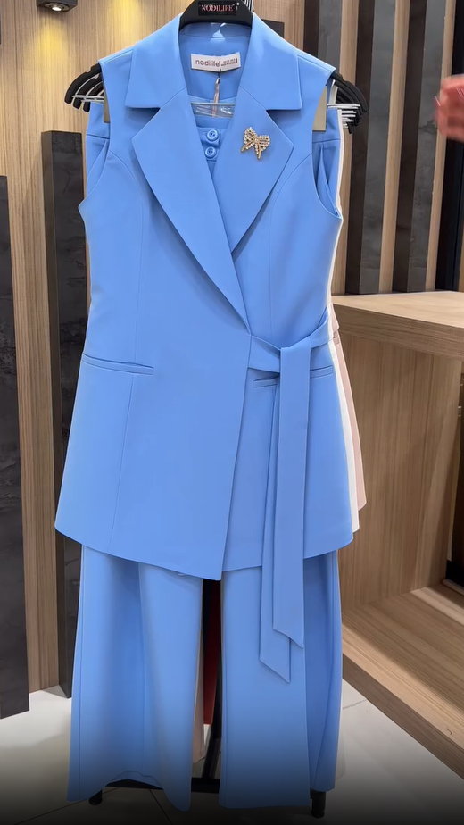 Valentina | Conjunto Elegante Sin Mangas