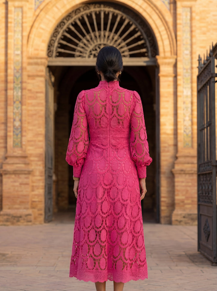 Capricornio | Vestido de encaje