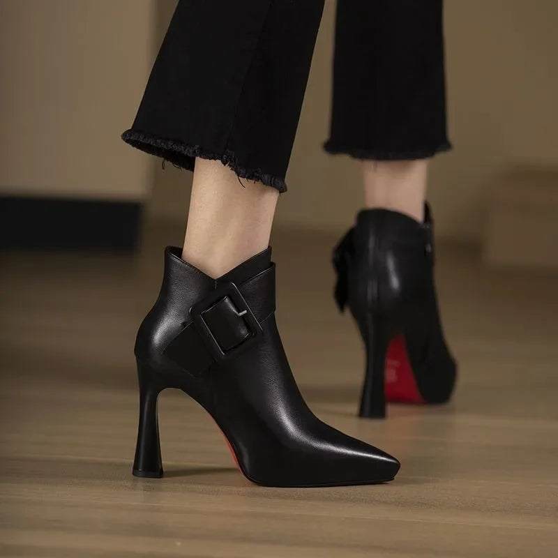 Miara - Botines con Hebilla