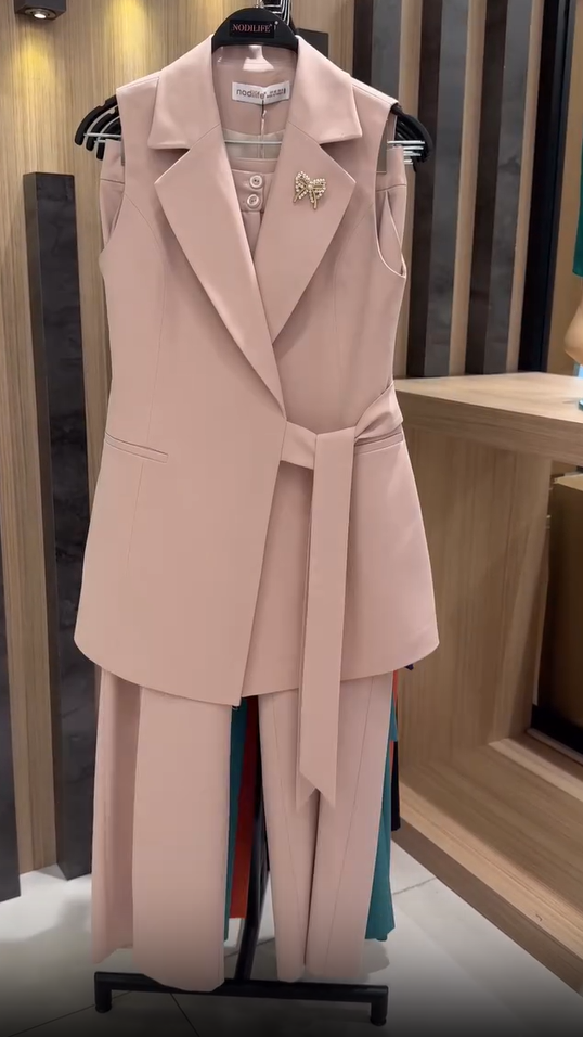 Valentina | Conjunto Elegante Sin Mangas