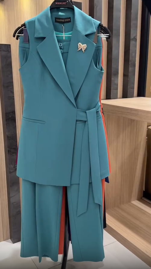 Valentina | Conjunto Elegante Sin Mangas